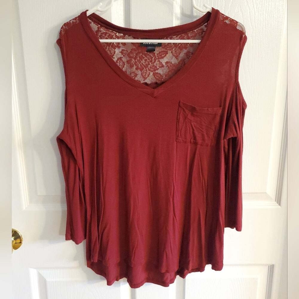 Joe Boxer Red Cold Shoulder Blouse With Lace. Size XL. #SW